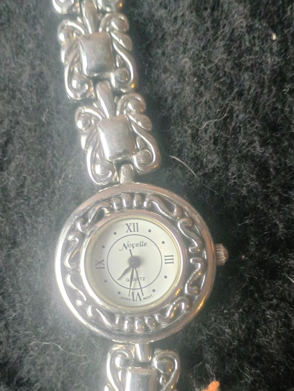 Novelle Silver-Tone Round Link Bracelet Watch